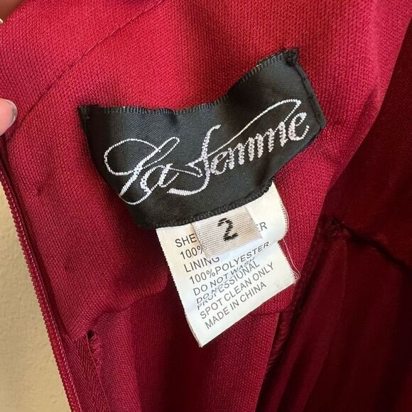 La Femme Women’s Size 2 Burgundy Ruched Party Cocktail Mail Dress Gown Stretch - Picture 7 of 10